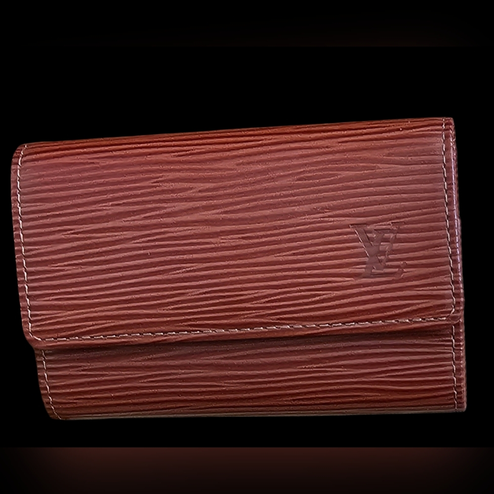 ✨️LOUIS VUITTON EPI LEATHER 6 KEY HOLDER - Picture 2 of 5